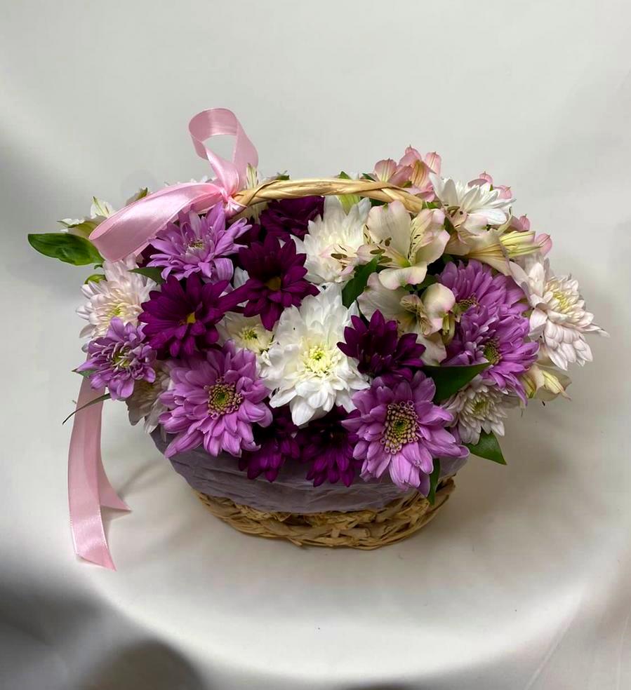 Цветочная композиция из Хризантемы и Альстромерии в корзине в Орловском Забайкальского края