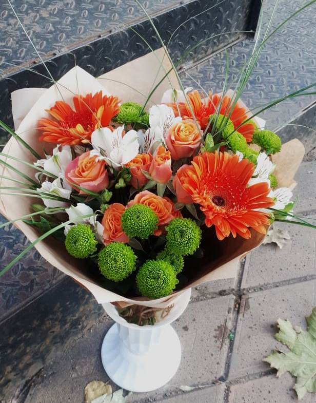 Букет цветов из: Герберы, Хризантемы, Альстромерии и Розы в Орловском Забайкальского края