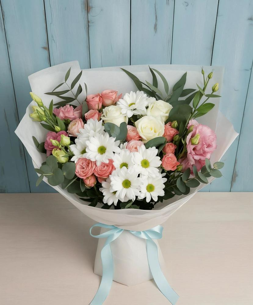 Букет цветов из: Розы, Лизиантусы и Хризантемы в Орловском Забайкальского края
