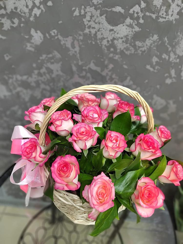 Цветочная композиция из Розы в корзине в Орловском Забайкальского края