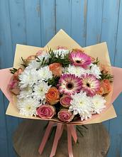Букет цветов из:  Розы, Герберы и Хризантемы в Орловском Забайкальского края