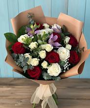 Букет цветов из:  Розы и Альстромерии в Орловском Забайкальского края
