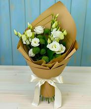 Букет цветов из:  Хризантемы и Лизиантусы в Орловском Забайкальского края