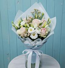 Букет цветов из:  Розы и Лизиантусы в Орловском Забайкальского края