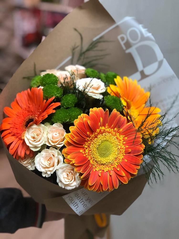 Букет цветов из: Герберы, Хризантемы и Розы в Орловском Забайкальского края