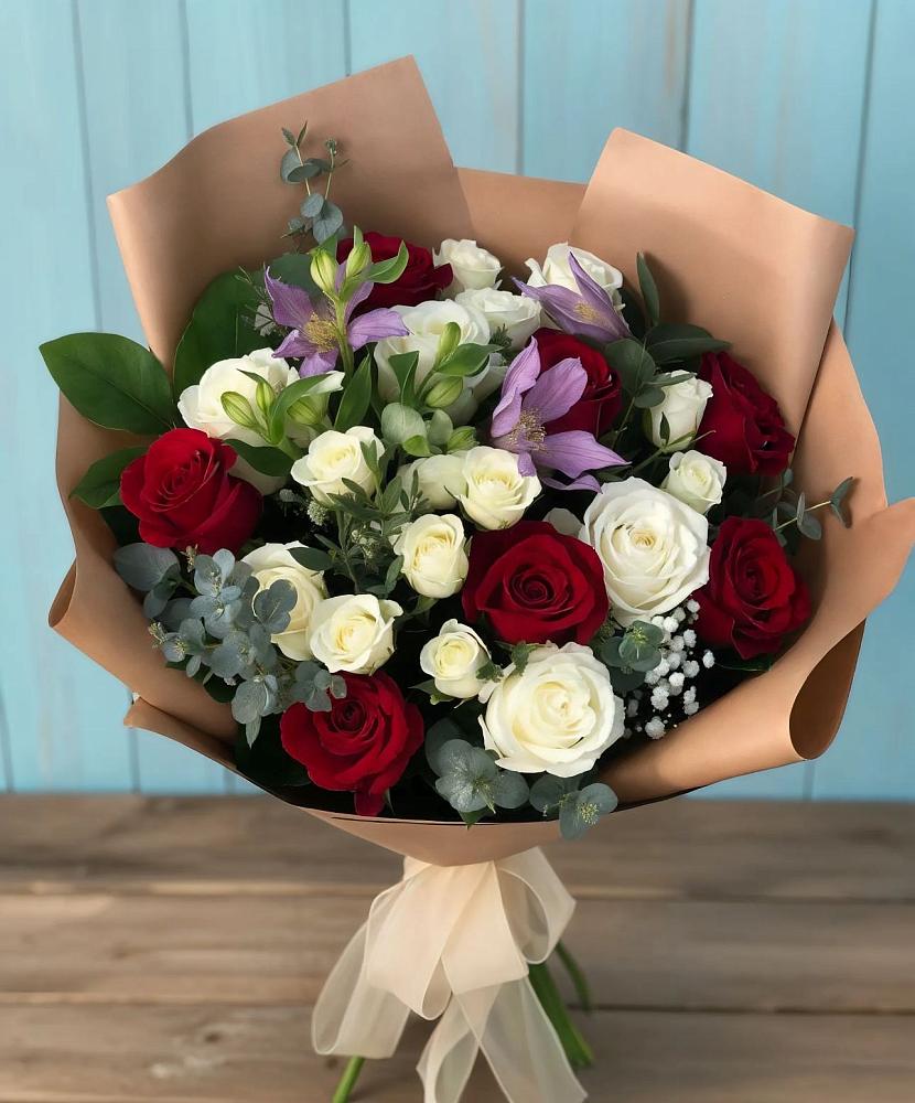 Букет цветов из: Розы и Альстромерии в Орловском Забайкальского края