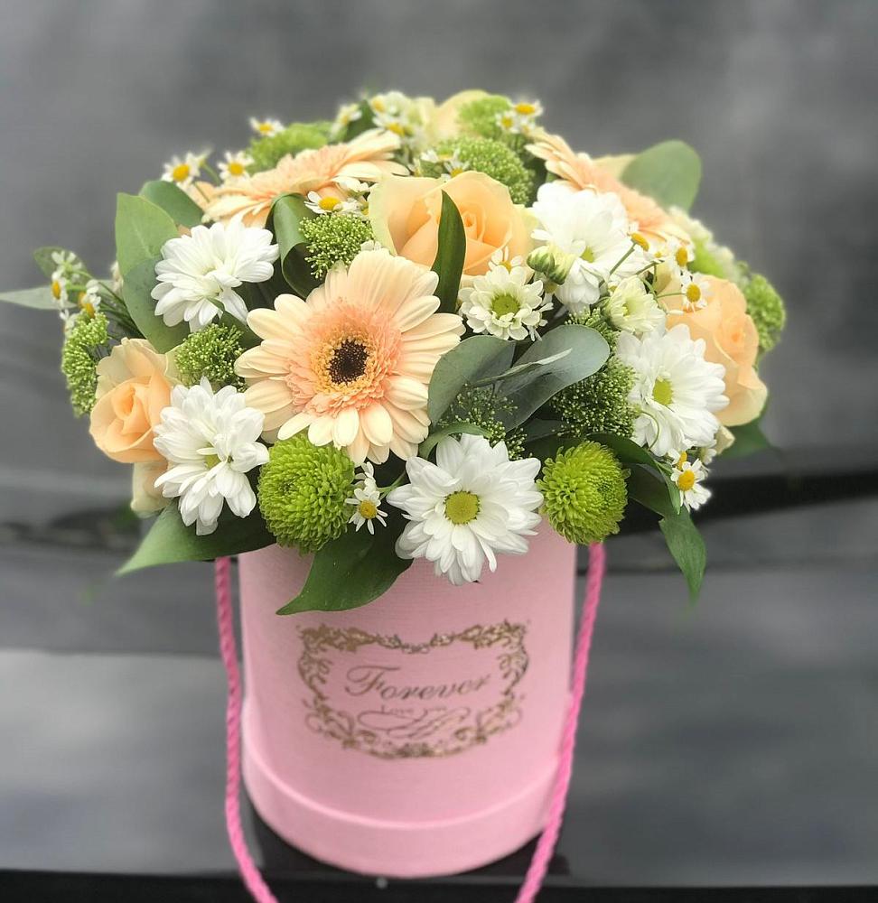 Цветочная композиция из Розы, Герберы и Хризантемы в шляпной коробке в Орловском Забайкальского края